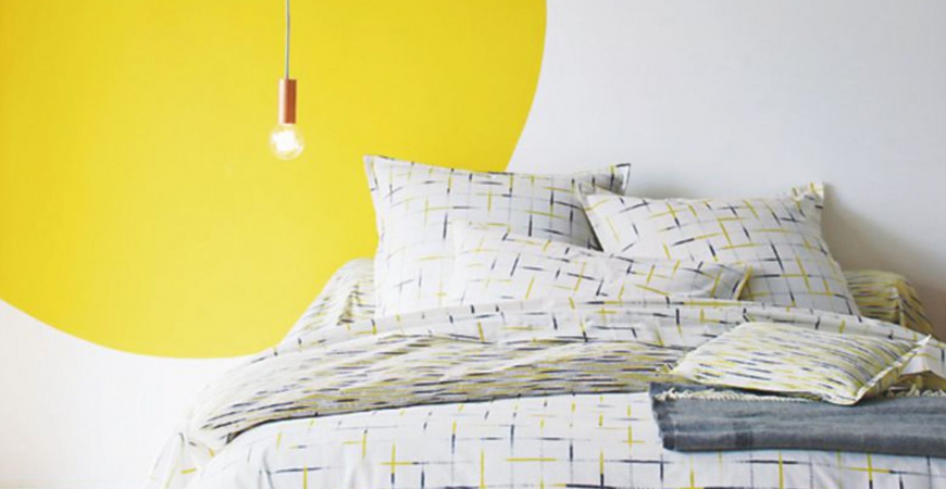 Peinture jaune : 5 idées déco pour illuminer une chambre à coucher