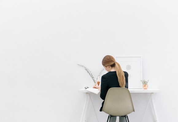 10 conseils déco pour aménager un coin bureau dans le salon