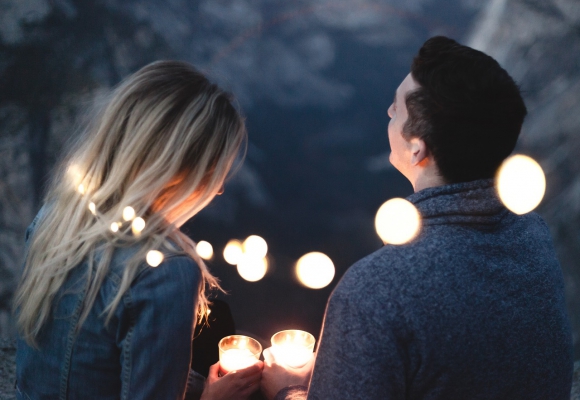 Noces de cire : 10 idées cadeaux pour vos 4 ans de mariage