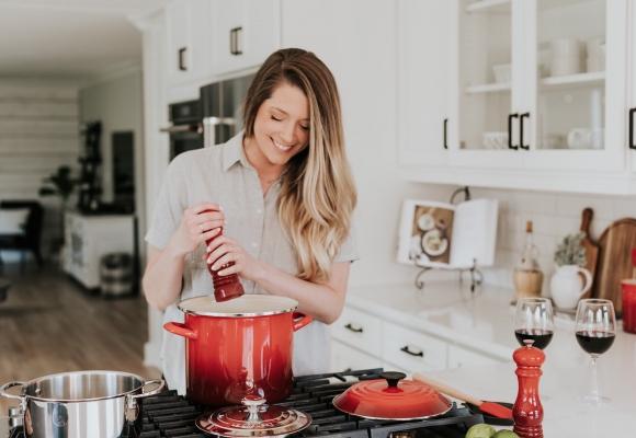 10 idées cadeau pour une femme qui aime cuisiner